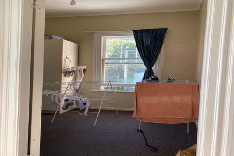 Photo of property in 1/50 Clyde Street, Island Bay, Wellington, 6023