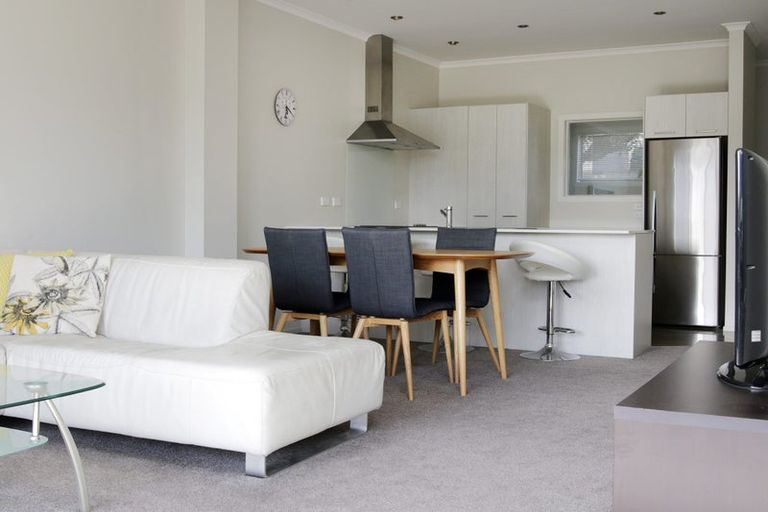 Photo of property in The Strand, 5/16 Ronald Street, Strandon, New Plymouth, 4312