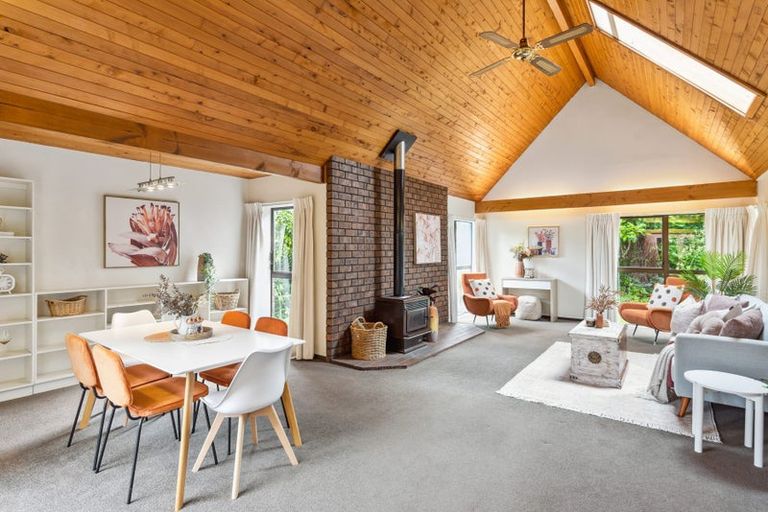 Photo of property in 100 Rimu Road, Raumati Beach, Paraparaumu, 5032