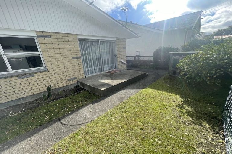 Photo of property in 1/66 Oroua Street, Eastbourne, Lower Hutt, 5013
