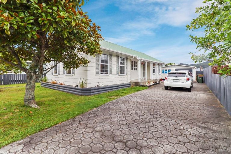 Photo of property in 12 Rakaia Grove, Wainuiomata, Lower Hutt, 5014