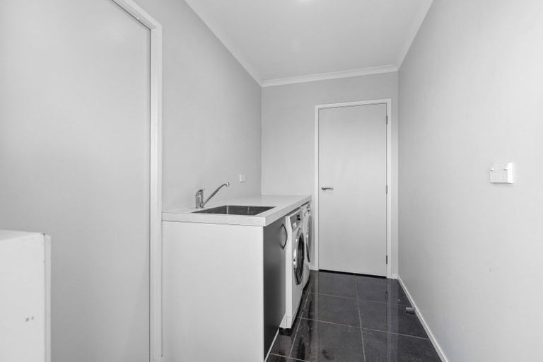 Photo of property in 17 Macdonald Heights, Feilding, 4702