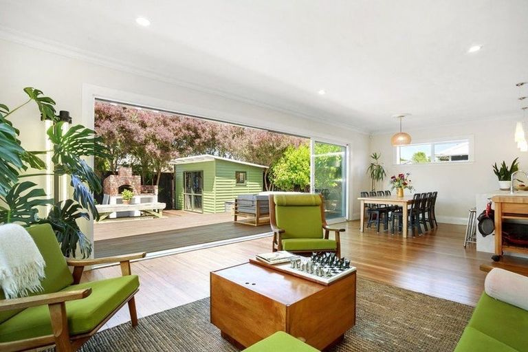 Photo of property in 50 William Street, Petone, Lower Hutt, 5012