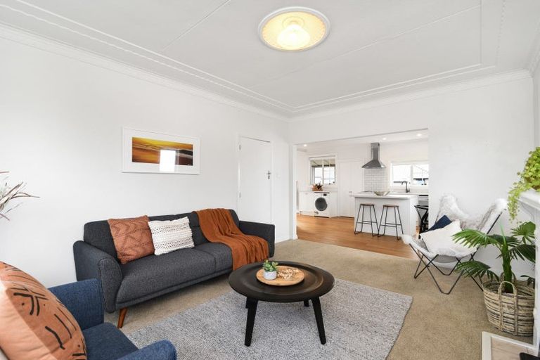 Photo of property in 27 Isadore Road, Saint Clair, Dunedin, 9012