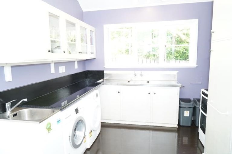 Photo of property in 56 Sunshine Avenue, Karori, Wellington, 6012