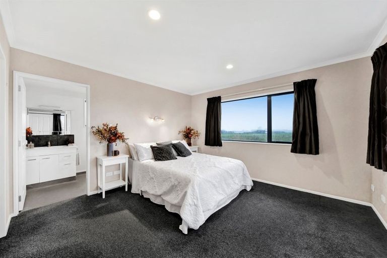 Photo of property in 121 Mercade Close, Stratford, 4332