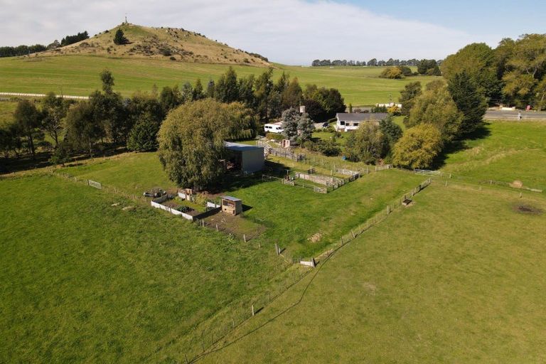 Photo of property in 560 Alma-maheno Road, Alma, Oamaru, 9492