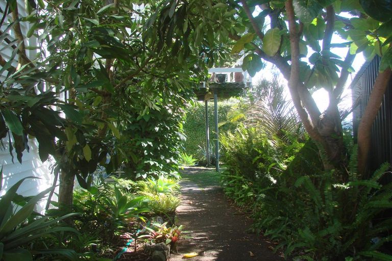 Photo of property in 92 Ngataringa Road, Devonport, Auckland, 0624