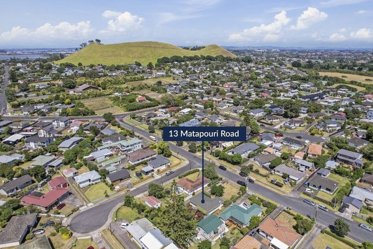 Photo of property in 13 Matapouri Road, Mangere Bridge, Auckland, 2022