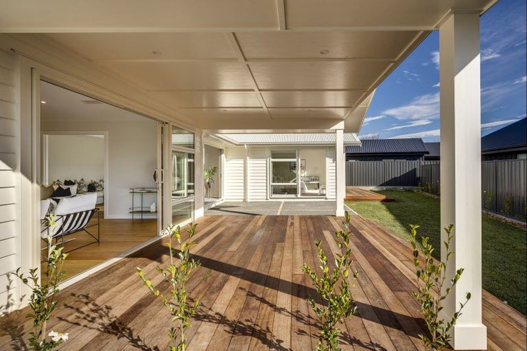 Photo of property in 18 Rich Rise, Havelock North, 4130