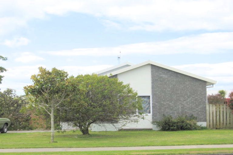 Photo of property in 233 Gravatt Road, Papamoa Beach, Papamoa, 3118