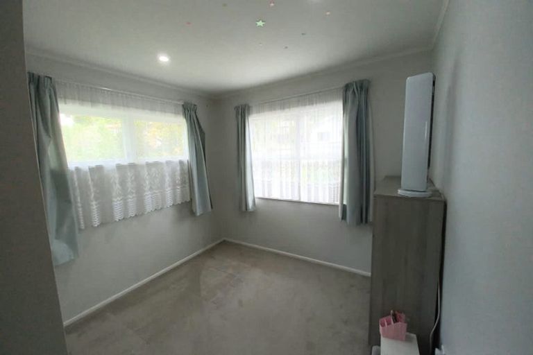 Photo of property in 14 Blenheim Street, Glenfield, Auckland, 0629