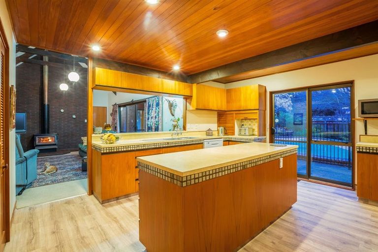 Photo of property in 14 Ngarara Road, Waikanae, 5036