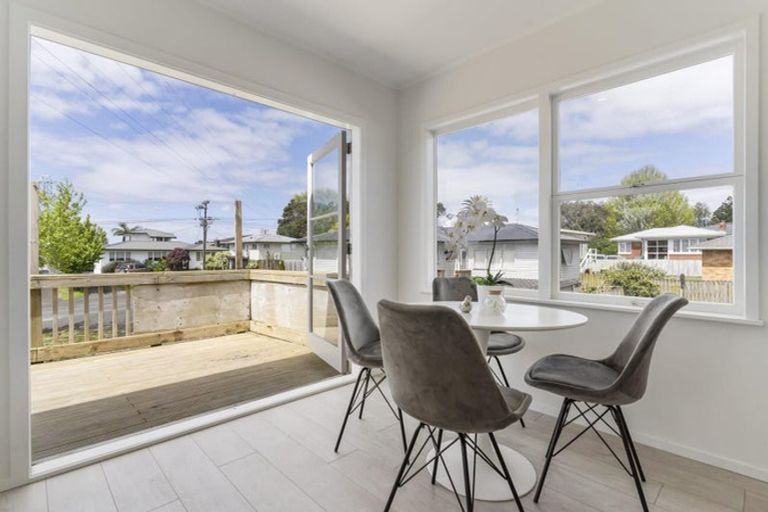 Photo of property in 116 Archibald Road, Kelston, Auckland, 0602