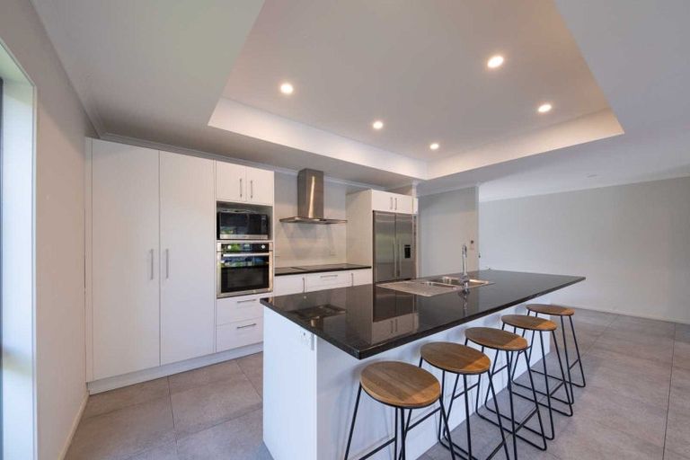 Photo of property in 14 Will Street, Huapai, Kumeu, 0810