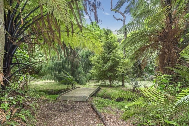 Photo of property in 2 Sea Vista Drive, Pukerua Bay, 5026