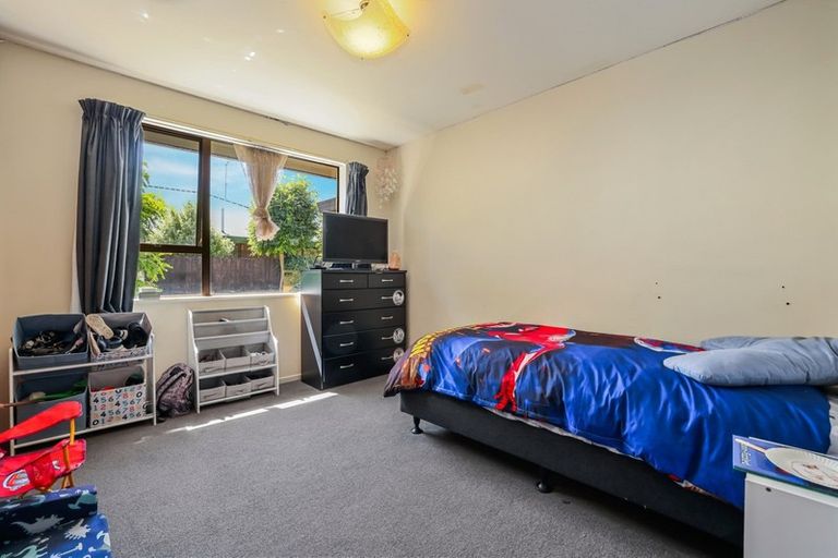 Photo of property in 34 Lowry Avenue, Redwood, Christchurch, 8051