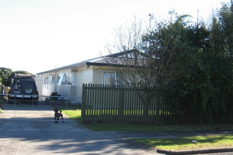 Photo of property in 32 Seaward Place, Wattle Downs, Auckland, 2103