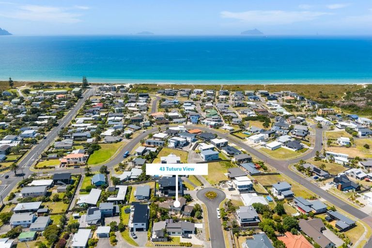 Photo of property in 43 Tuturu View, Ruakaka, 0116
