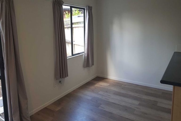 Photo of property in 7/3 Orwell Road, Greenhithe, Auckland, 0632