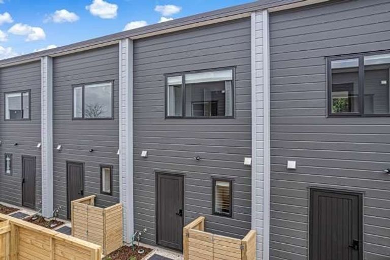 Photo of property in 9/30 Bowater Place, Manurewa, Auckland, 2102