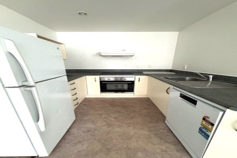 Photo of property in Courtenay Apartments, 604/120 Courtenay Place, Te Aro, Wellington, 6011