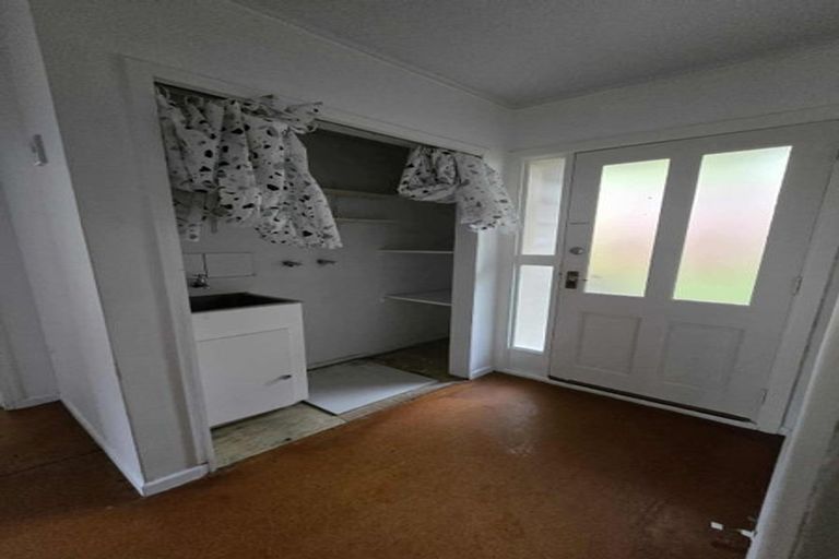 Photo of property in 77 Lord Street, Stokes Valley, Lower Hutt, 5019