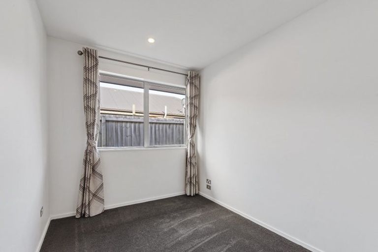 Photo of property in 5 Koura Drive, Rangiora, 7400