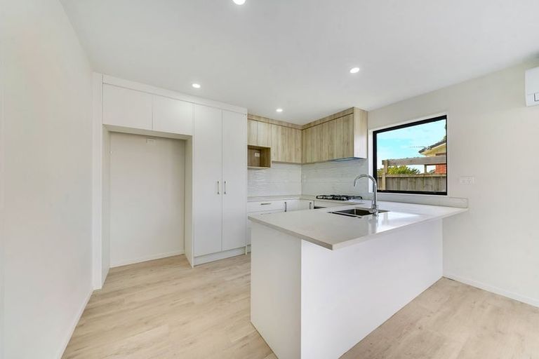 Photo of property in 60c Heybridge Street, Manurewa, Auckland, 2102