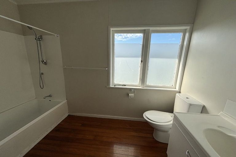 Photo of property in 10 Griffiths Place, Claudelands, Hamilton, 3214