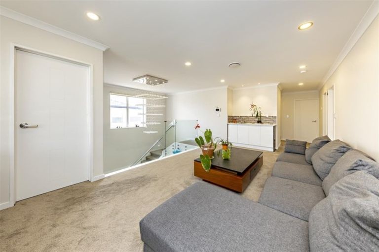 Photo of property in 16 Kerrykeel Drive, Flat Bush, Auckland, 2019