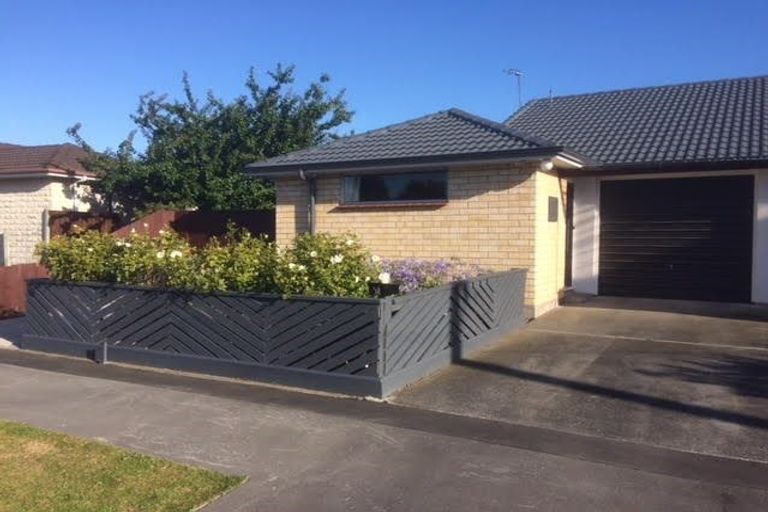 Photo of property in 1/5 Vancouver Crescent, Wainoni, Christchurch, 8061