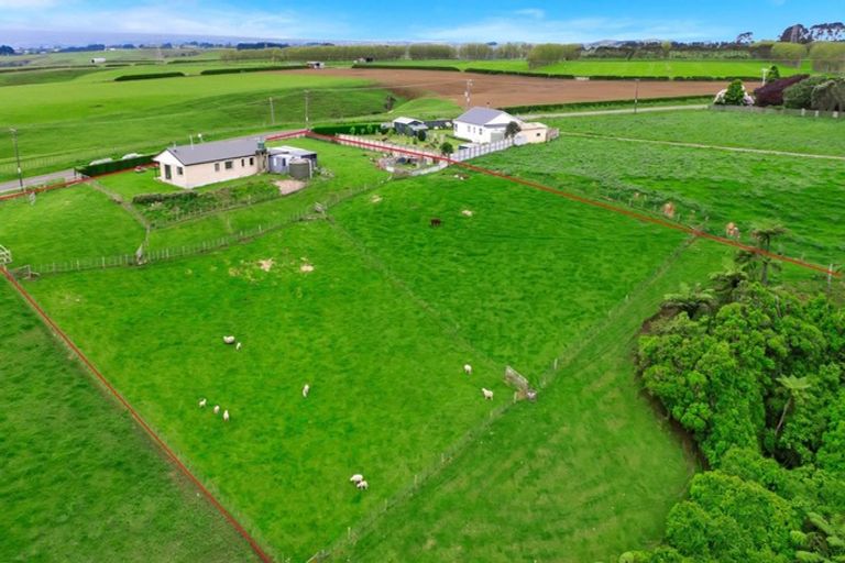 Photo of property in 902 Ararata Road, Ararata, Hawera, 4674