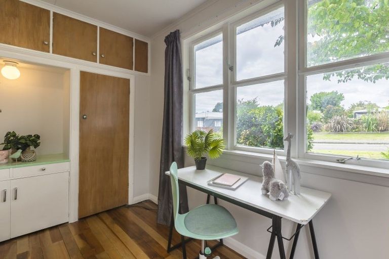 Photo of property in 1 Huia Road, Raumati Beach, Paraparaumu, 5032