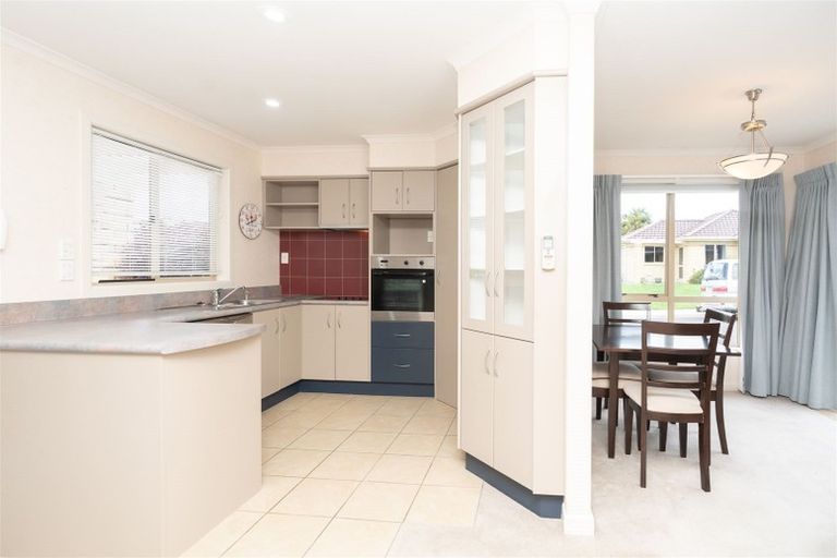 Photo of property in 12 Sovereign Isle Lane, Rototuna, Hamilton, 3210