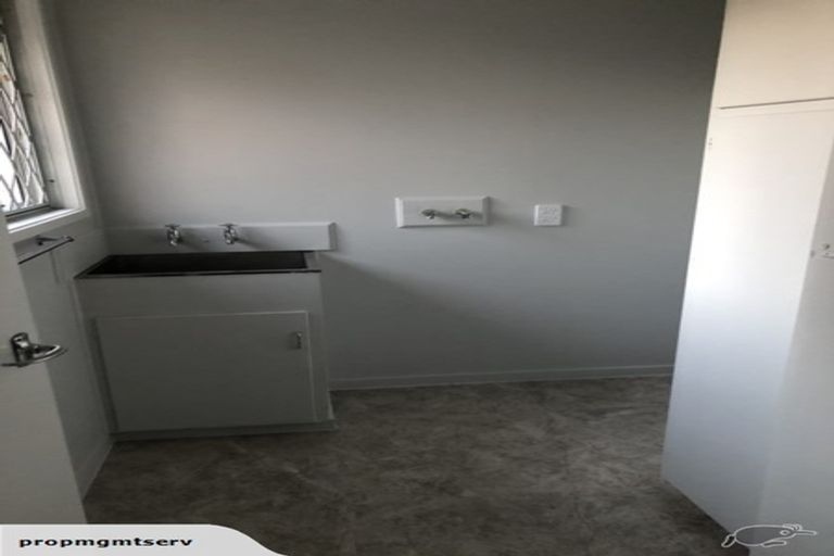 Photo of property in 18 Newham Place, Henderson, Auckland, 0612