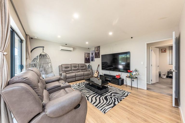Photo of property in 43a Shortland Street, Wainoni, Christchurch, 8061