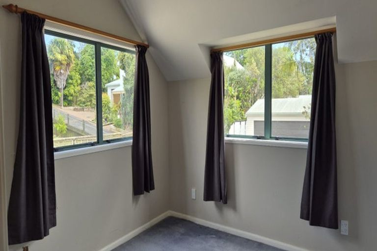 Photo of property in 2/485 Don Buck Road, Massey, Auckland, 0614