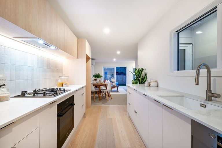 Photo of property in 83d Oxford Street, Tawa, Wellington, 5028