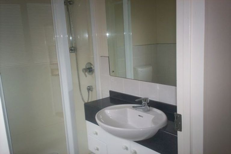 Photo of property in 20 Langana Avenue, Browns Bay, Auckland, 0630