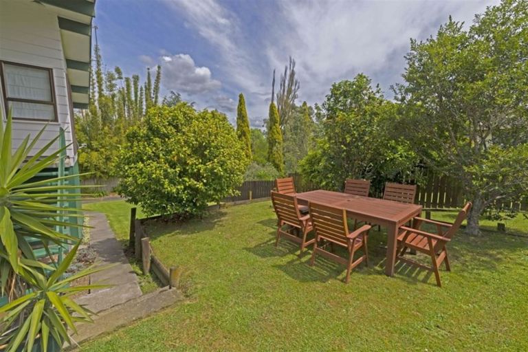 Photo of property in 180 Universal Drive, Henderson, Auckland, 0610