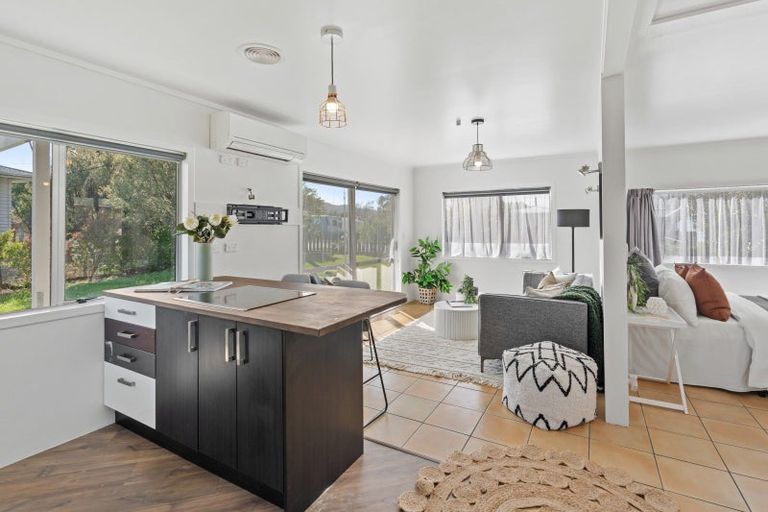 Photo of property in 106 Brandon Street, Featherston, 5710