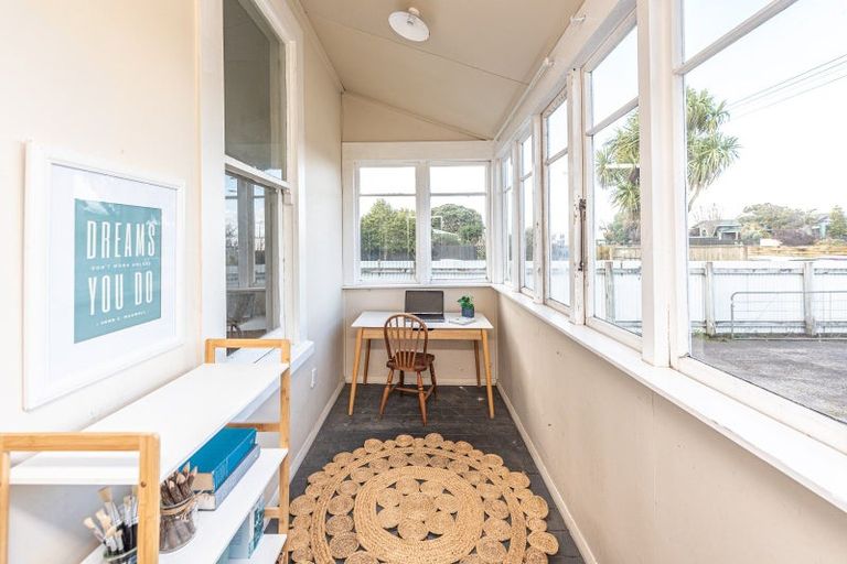 Photo of property in 42 Bignell Street, Gonville, Whanganui, 4501