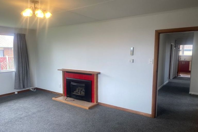 Photo of property in 7 Exeter Crescent, Takaro, Palmerston North, 4412