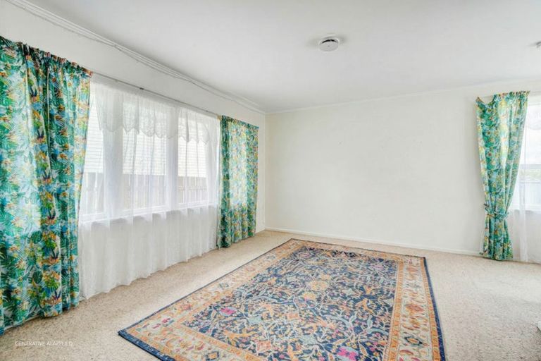 Photo of property in 39 Coniston Avenue, Te Atatu South, Auckland, 0610