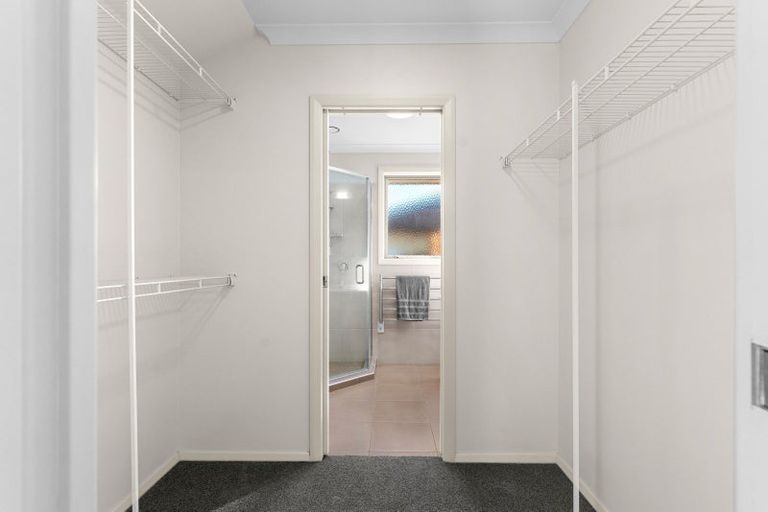 Photo of property in 82 Barbados Way, One Tree Point, 0118