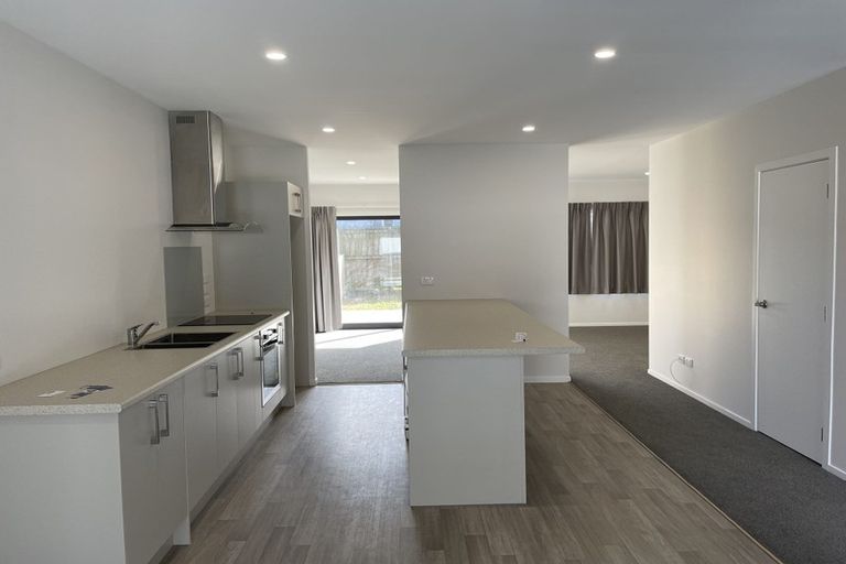 Photo of property in 70b Arimu Road, Papakura, 2110