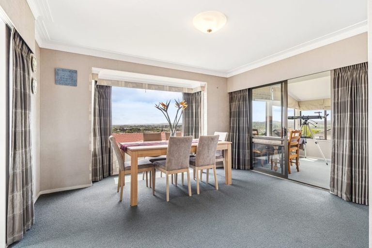 Photo of property in 12 Dunolly Place, Pukekohe, 2120