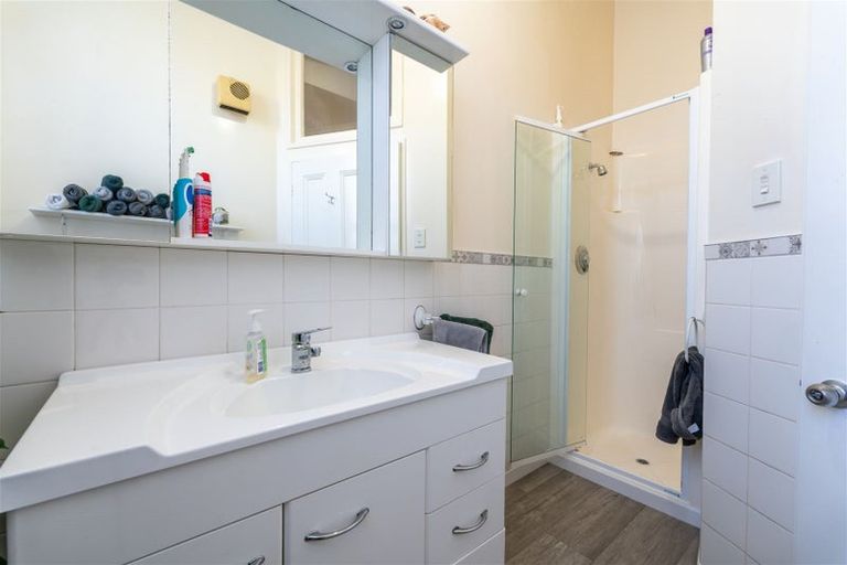 Photo of property in 51 Wharfe Street, South Hill, Oamaru, 9400