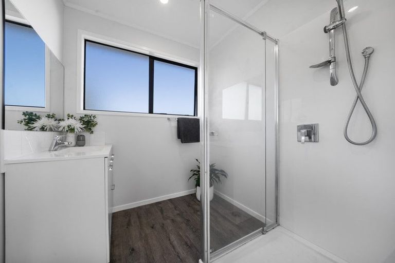 Photo of property in 19 Matipo Drive, Tuakau, 2121